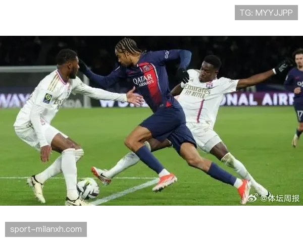 巴尔科拉左路与右路角色适配差异：跑位平衡与空间转换